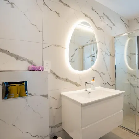 Raise Cityscape Διαμέρισμα